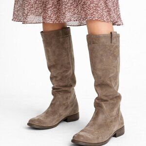 FRYE paige distressed leather pull on riding boots size 6.5